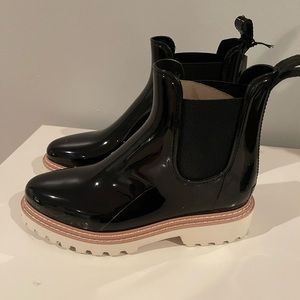 NWT dolce vita short Chelsea rain boots